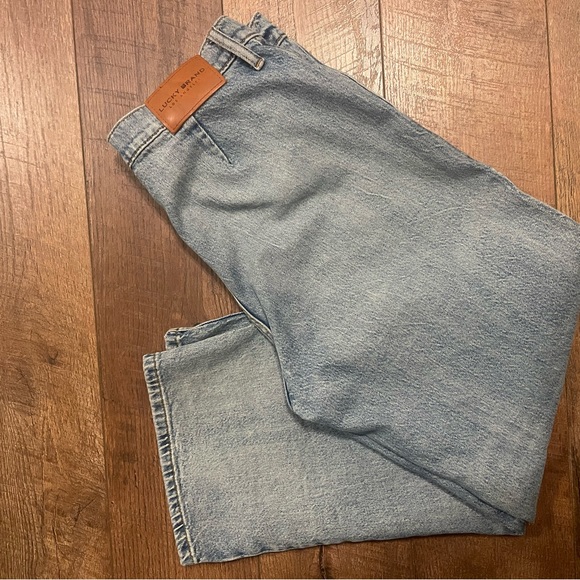 Lucky Jeans - Picture 2 of 2